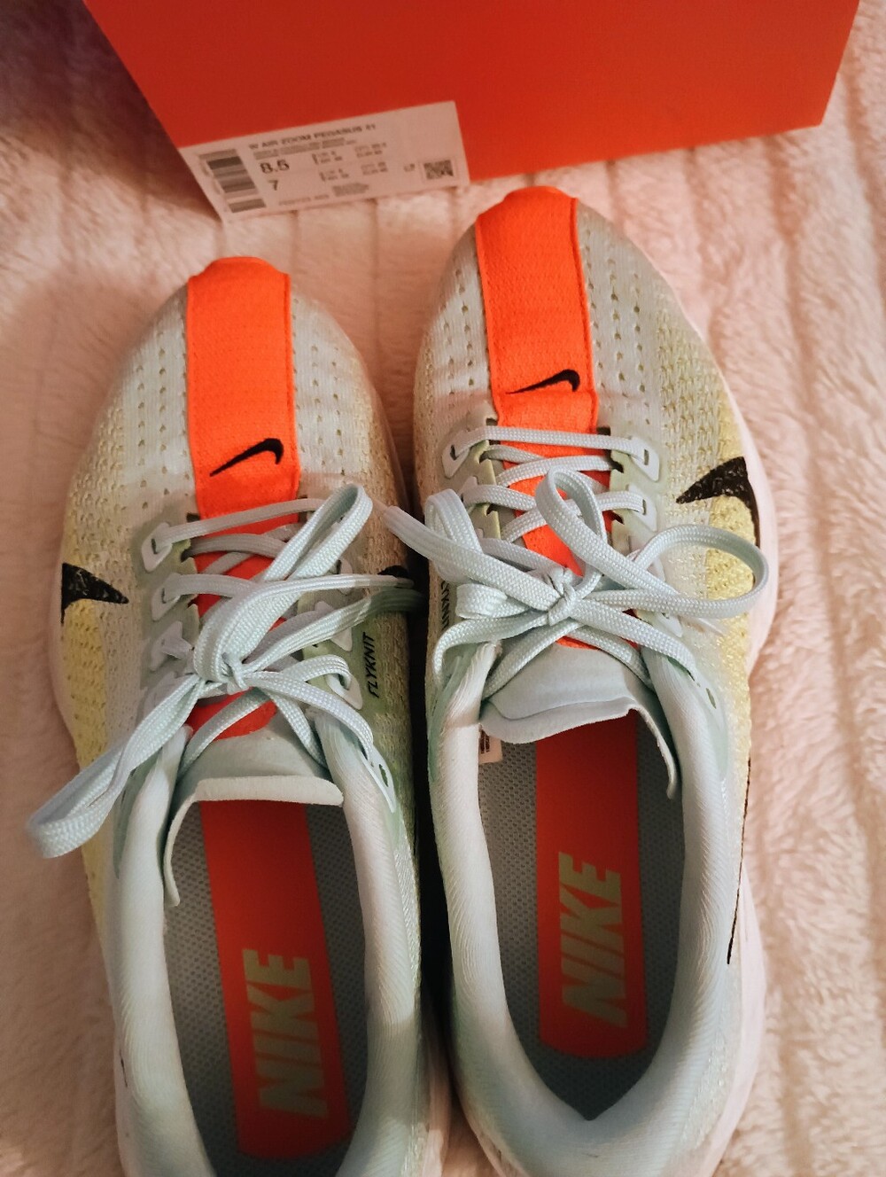 EUC Nike Pegasus Plus Running Shoes